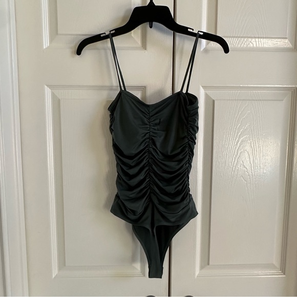 Dark Green Express Body Contour Bodysuit with ruching size small - Picture 3 of 4